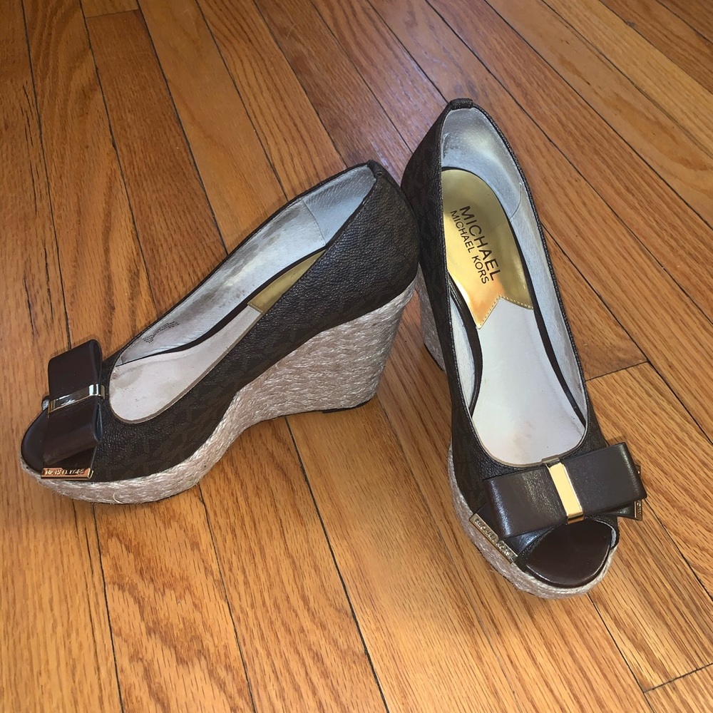 MICHAEL MICHAEL KORS WEDGE HEELS